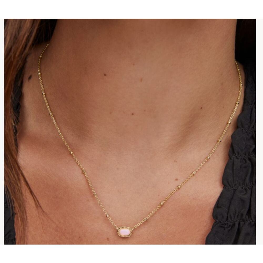 ✨Kendra Scott Mini Elisa Necklace Gold Pink Opalite | Gift Ready 🎁 Ships Fast ✨ - Picture 3 of 5